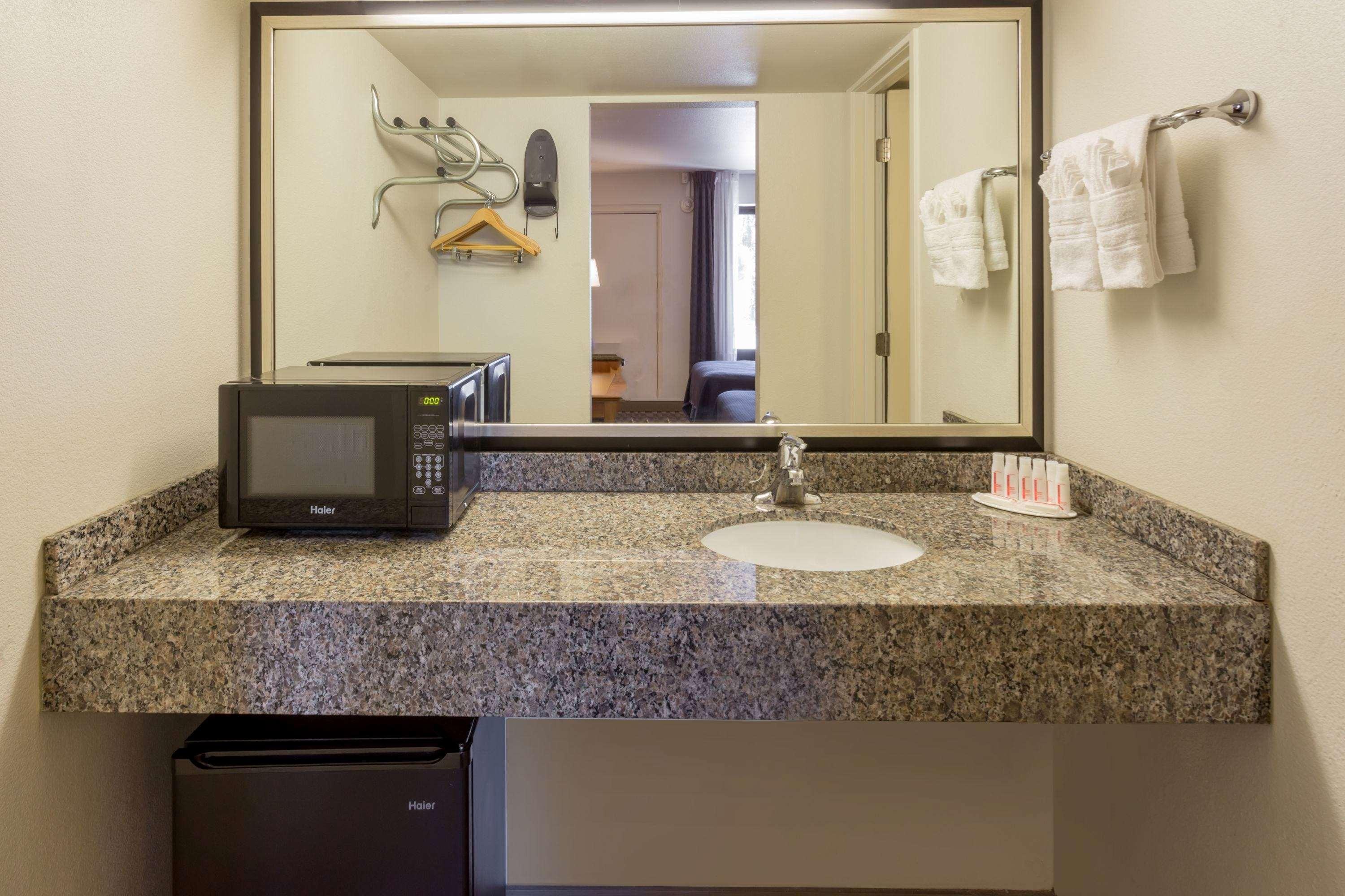 Howard Johnson By Wyndham Scottsdale Old Town Exterior foto