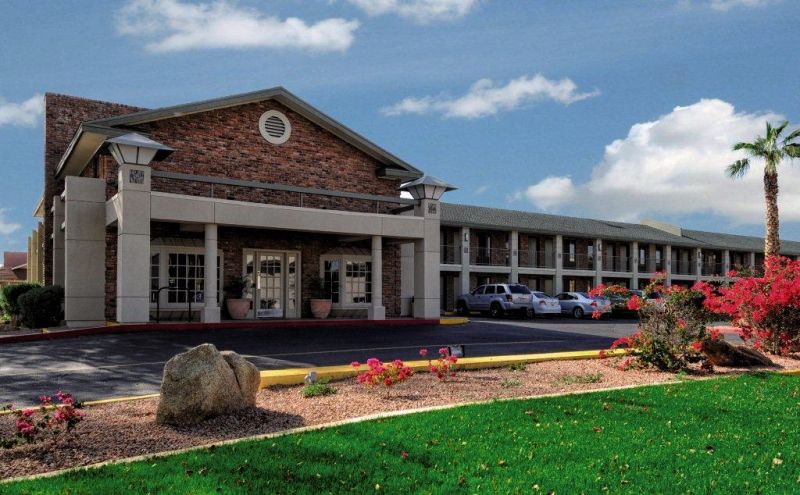 Howard Johnson By Wyndham Scottsdale Old Town Exterior foto
