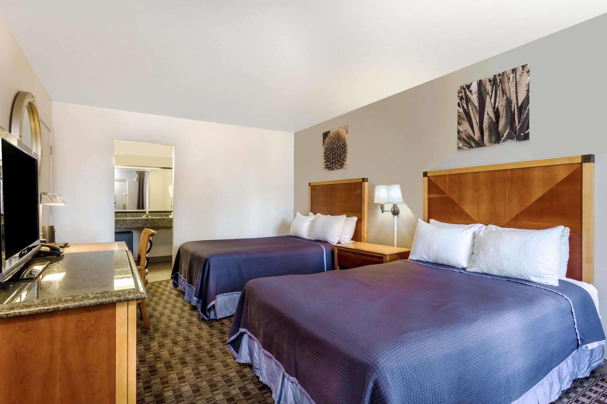 Howard Johnson By Wyndham Scottsdale Old Town Exterior foto